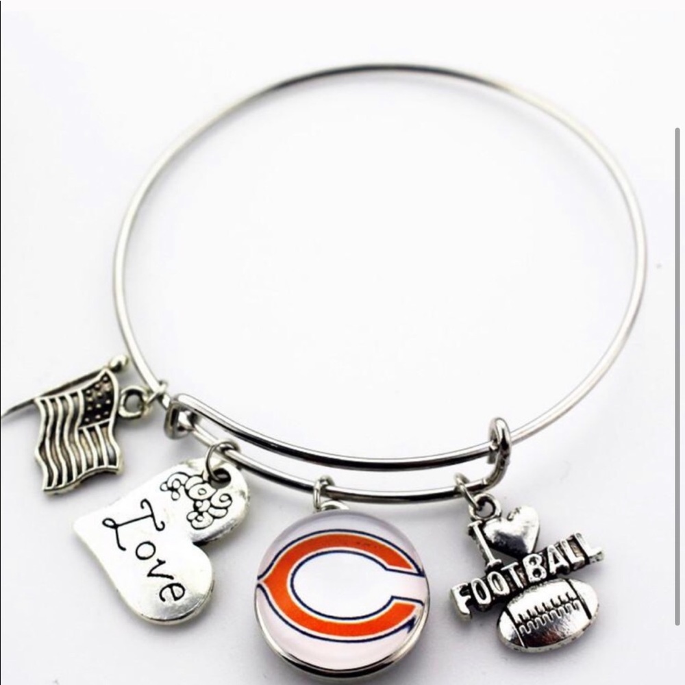 Chicago Bears Charm Bracelet🤍🧡